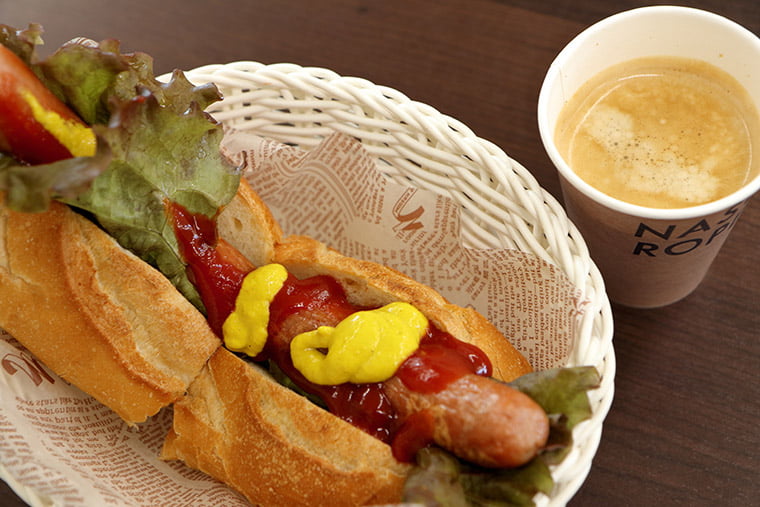 那須ロープウェイ山頂駅のホットドック