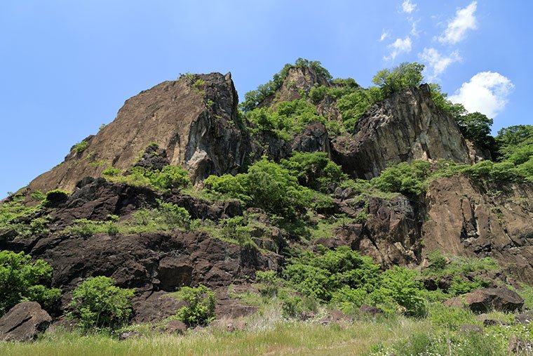 岩船山の岩肌