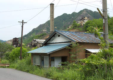 本山製錬所の煙突