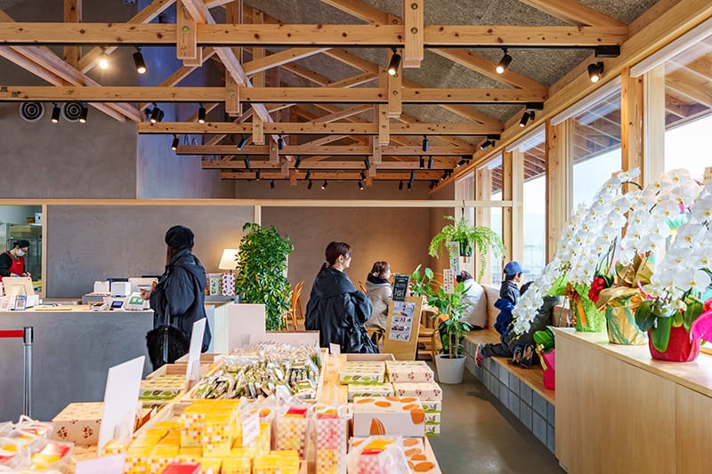 いちご＆の店内