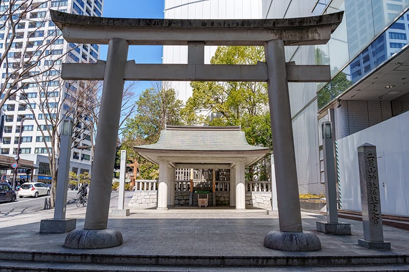 摂社下之宮の正面