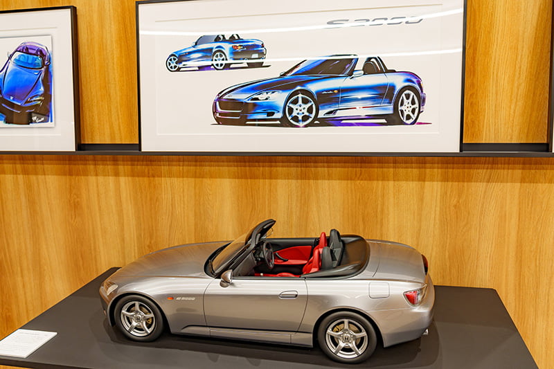 S2000のデザイン画の展示