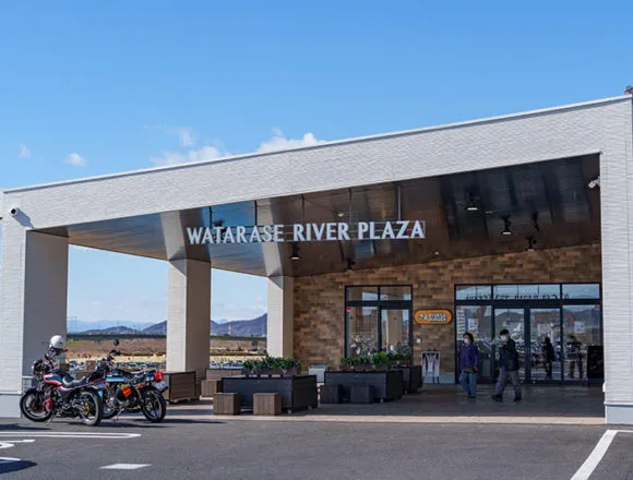 わたらせリバープラザの外観正面