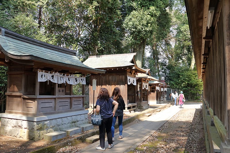 須賀神社の境内末社